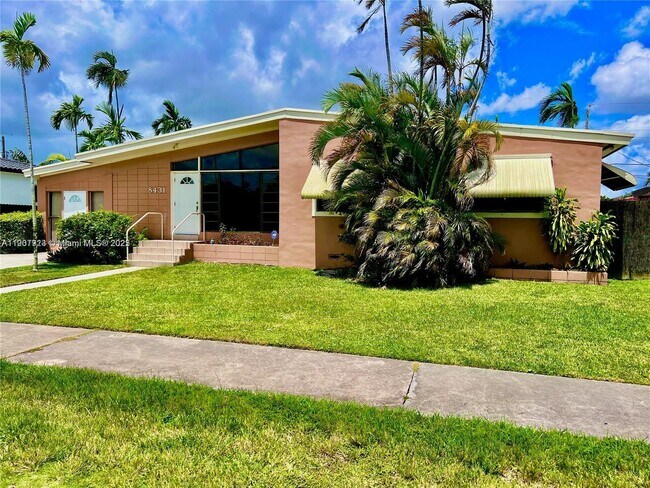 Building Photo - 8431 SW 28th St