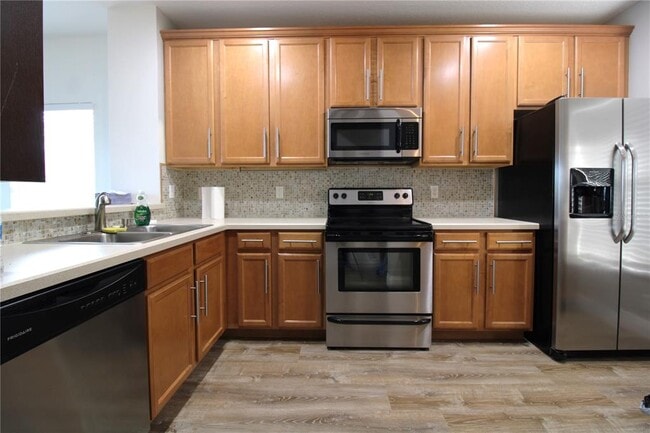Building Photo - 10321 Manderley Way