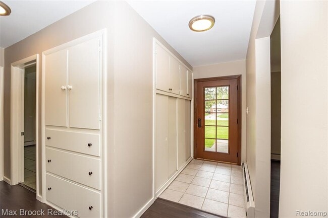 Building Photo - 16239 Madoline St