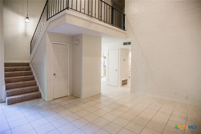 Foto del edificio - 813 Old Ranch Rd 12