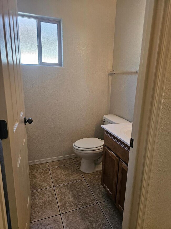 Foto del edificio - 900 Estancia Dr