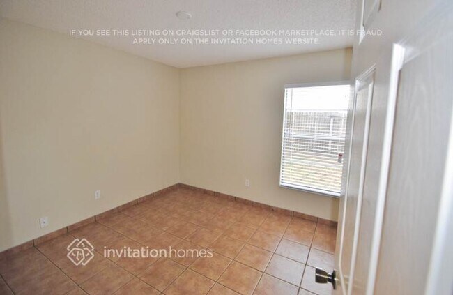 Foto del edificio - 13038 Baltimore Woods Ln
