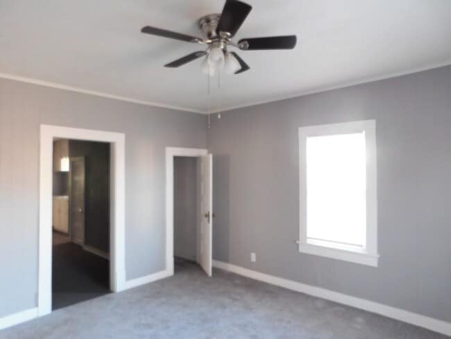 Building Photo - Beautiful 3 bedroom/1 bath home in El Dorado!