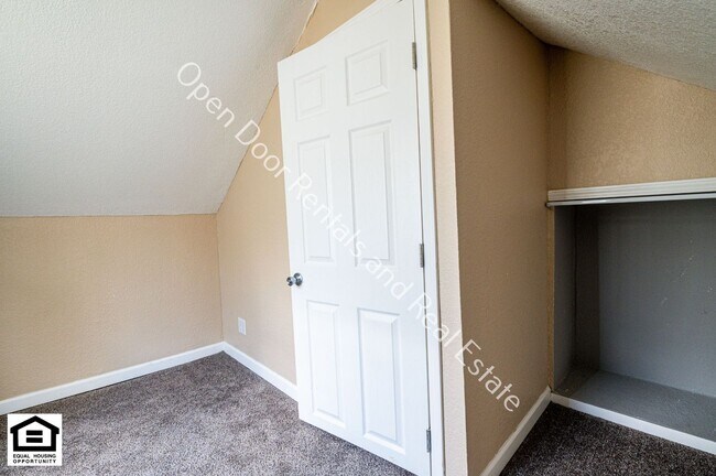 Foto del edificio - 1418 Sunshine Ave
