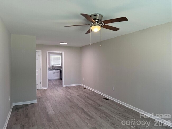 Foto del edificio - 1733 River Rd