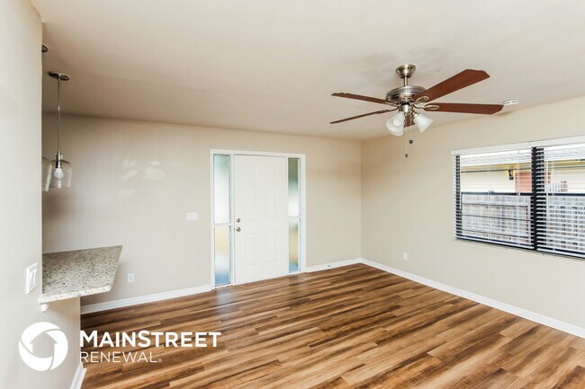 Foto del edificio - 1156 Serenade St NW
