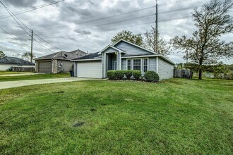 Building Photo - 406 Woodlake Dr