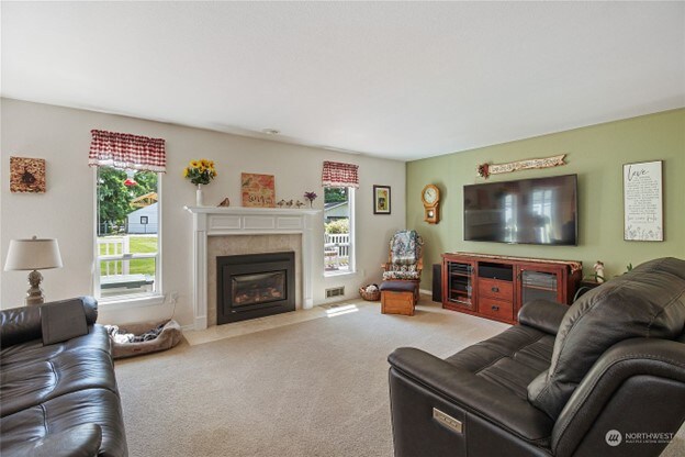 Foto del edificio - 8019 57th Dr NE