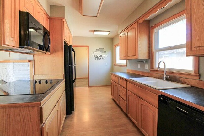 Foto del edificio - 1810 S Sharron St