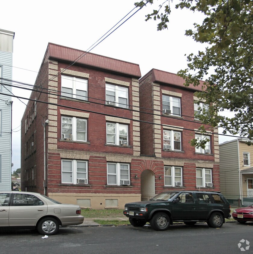 445 Mechanic St, Perth Amboy, NJ 08861 Apartments in Perth Amboy, NJ
