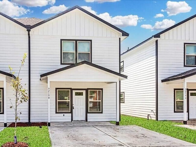 Foto del edificio - 8218 Parker Rd