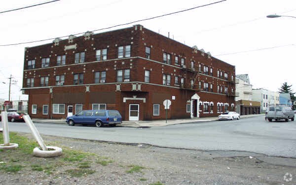 Primary Photo - 764-768 21st Ave