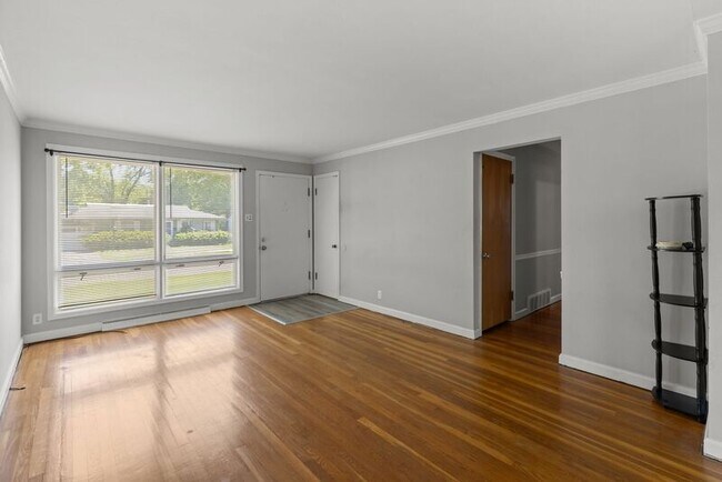 Building Photo - 627 Haddock Dr