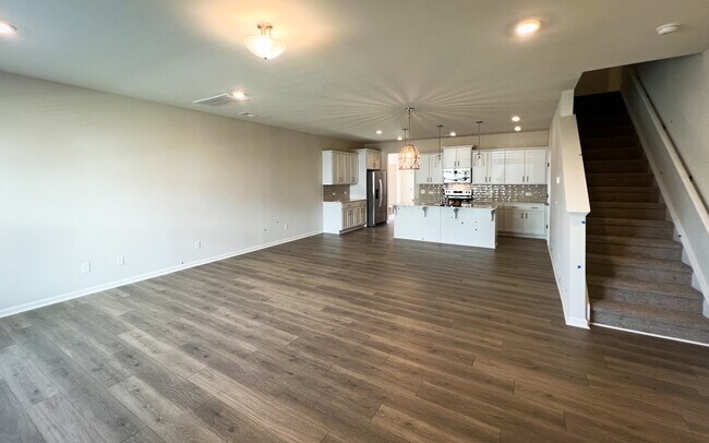 Building Photo - 439 Avocet Dr