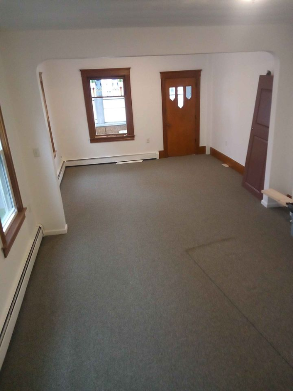 Primary Photo - 254 E Grove St