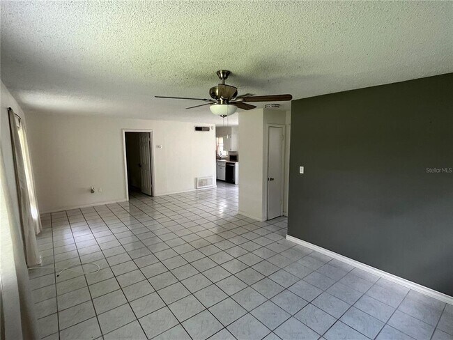 Foto del edificio - 1073 Princewood Dr