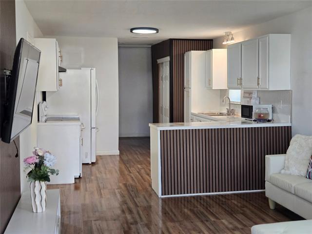 Building Photo - 108 W Acheson St