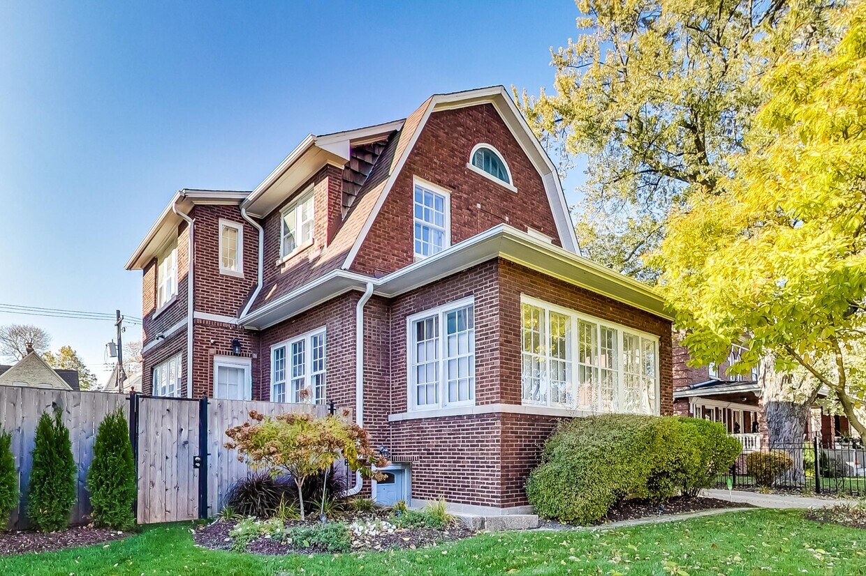 Foto principal - 2550 N Kimball Ave