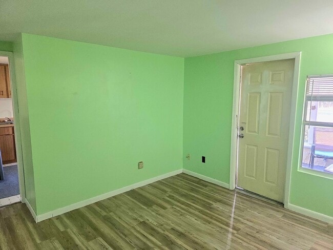 Building Photo - Adorable 1 bedroom one bathroom