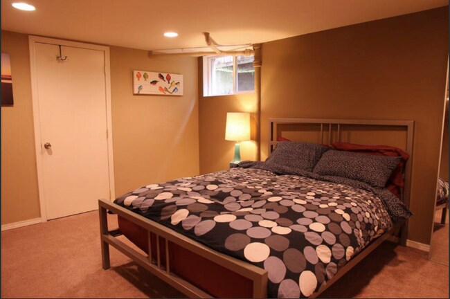 Foto del edificio - 3844 33rd Ave W