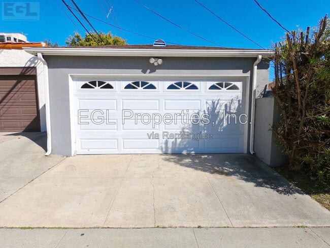 Photo - 10749 Wellworth Avenue House