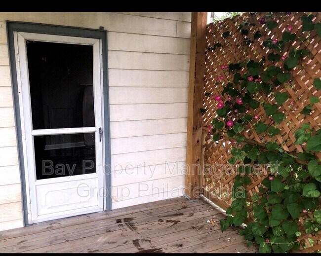 Building Photo - 229 Ridley Ave