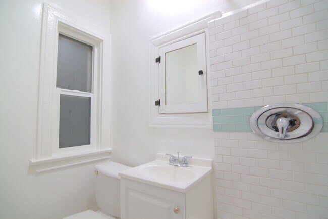 Foto del edificio - Yucca St 6358