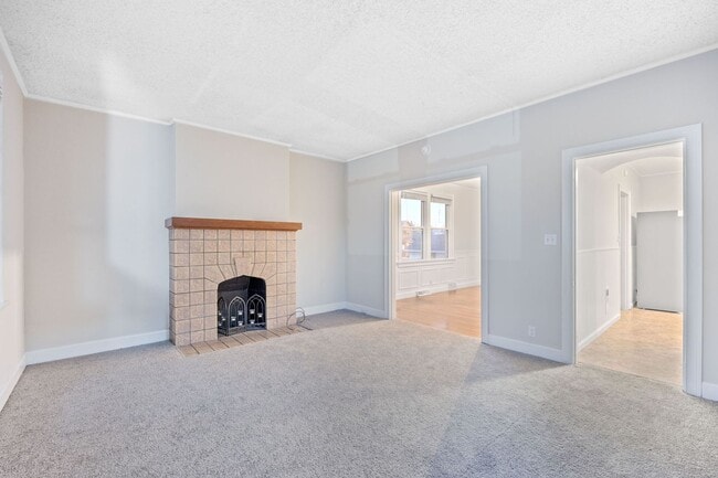 Building Photo - Cheviot- Charming 3 bed 2 bath