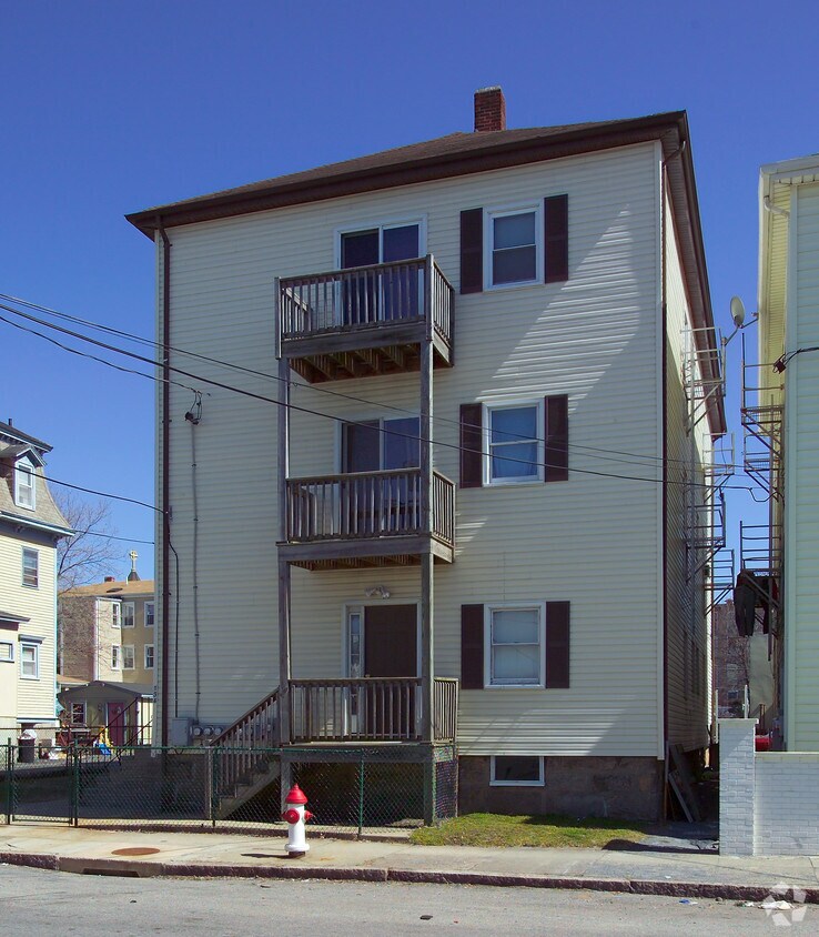 Foto del edificio - 134 Tuttle St