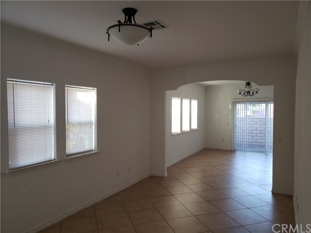 Building Photo - 1383 W Phillips Blvd