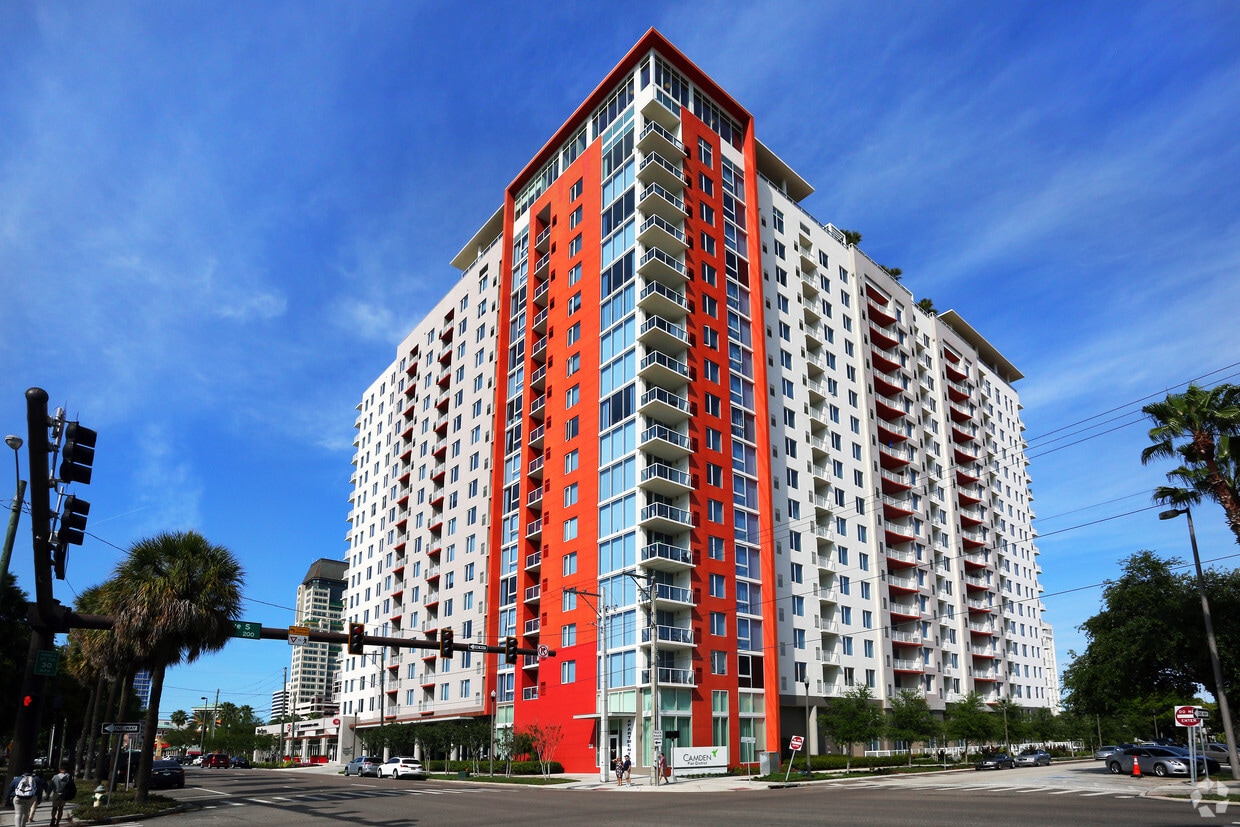 Foto principal - Camden Pier District