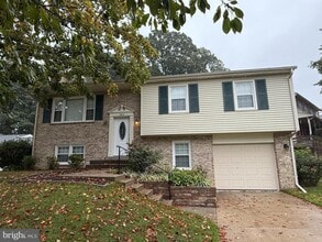Building Photo - 11975 Shorewood Ct