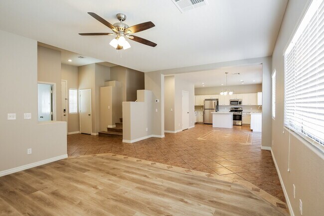 Building Photo - 3016 W La Madre Way
