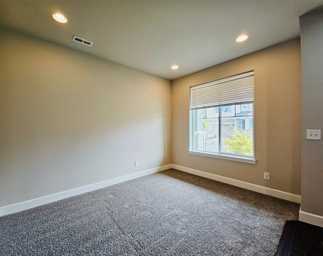 Foto del edificio - Gorgeous 4-Bedroom Home for Rent in Renton!