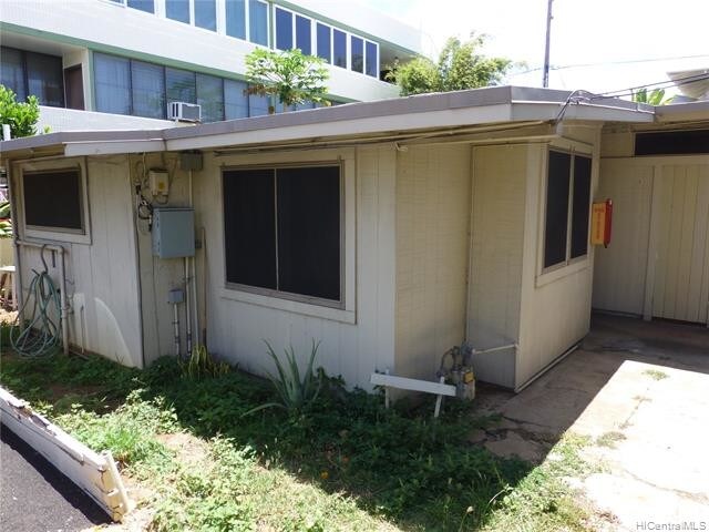 Primary Photo - 2721 Kapiolani Blvd