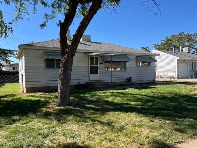 Building Photo - 2537 N 350 W