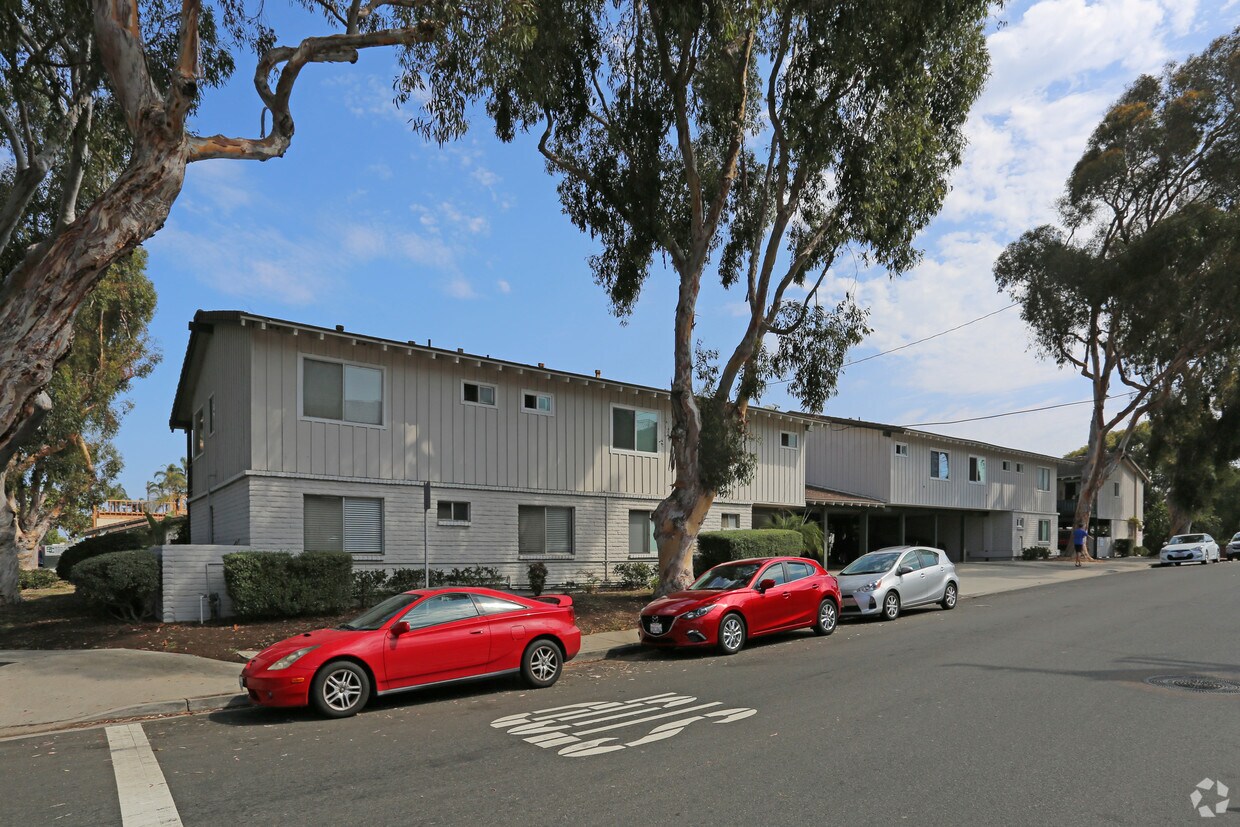 Foto principal - 3080 Lincoln St