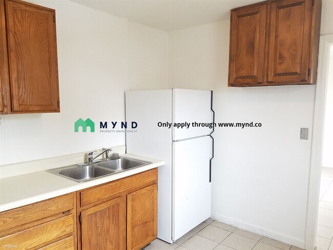 Building Photo - 2 br, 1 bath  - 302 N 8th St Apt 4