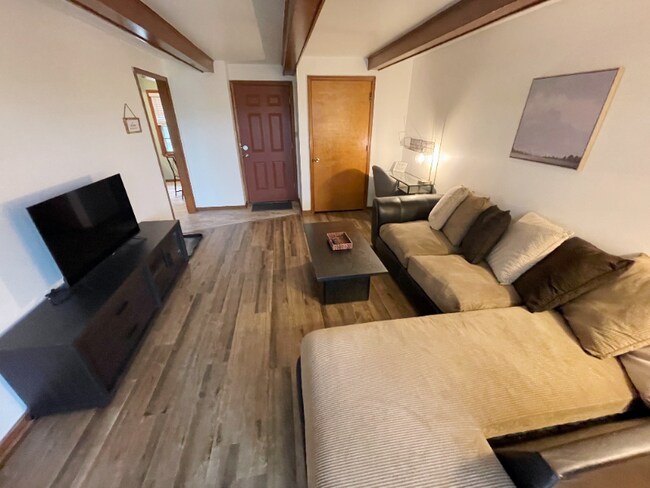 Foto del edificio - 2417 Quail Dr