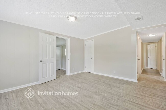 Foto del edificio - 1761 Merivale Rd S