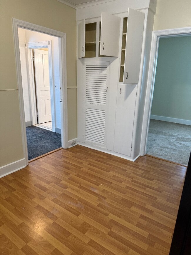 Building Photo - 1539 Brinckerhoff Ave