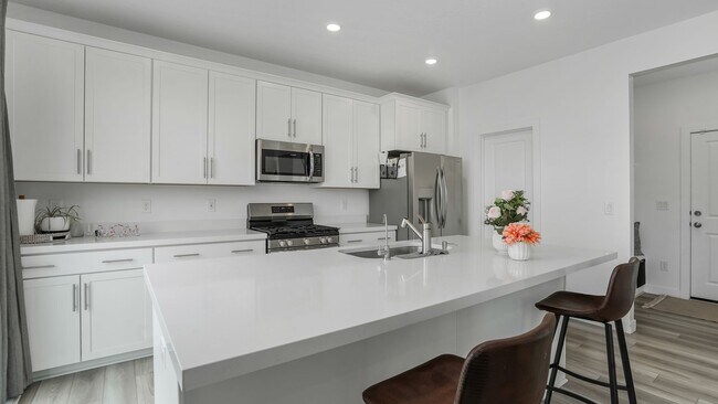 Foto del edificio - 2411 N Paintbrush Dr