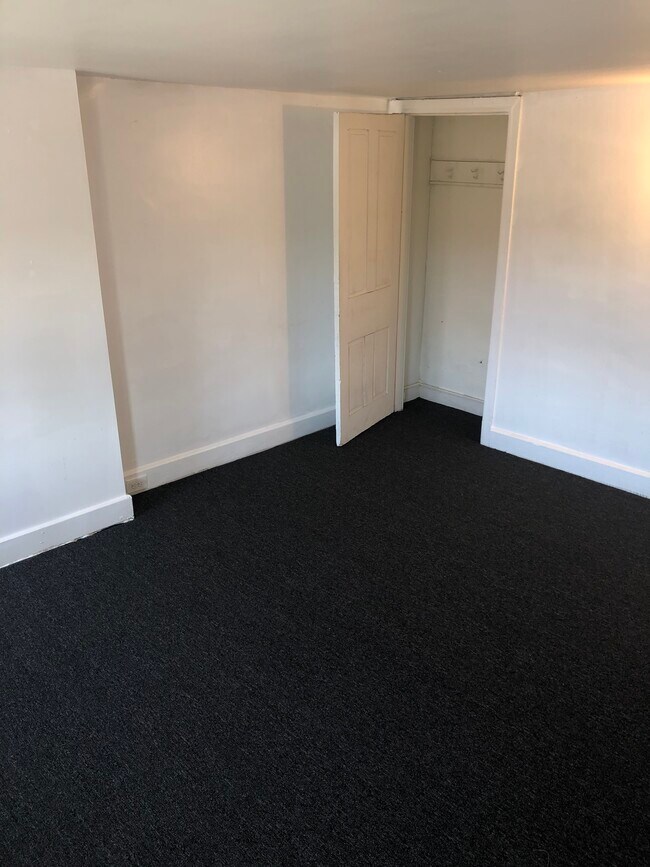 Foto del edificio - 377 E Lafayette St