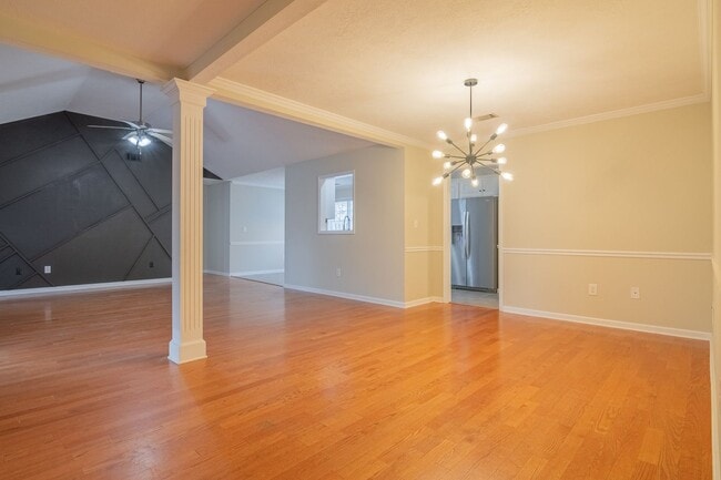 Building Photo - Updated 3 Bedroom Ranch