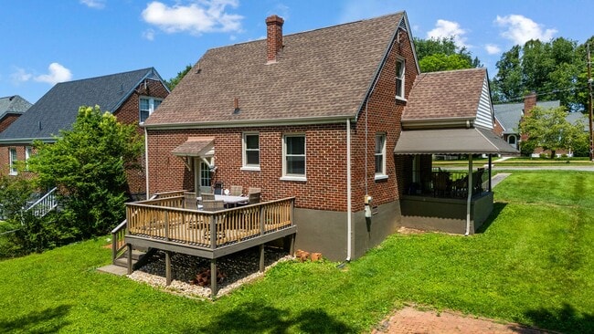Foto del edificio - 3 Bedroom || 1.5 Bathroom Single Family Home