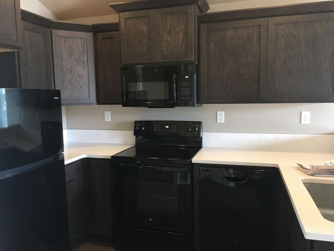 Foto del edificio - 2 Bedroom 1 Bath Cottage in SW Redmond