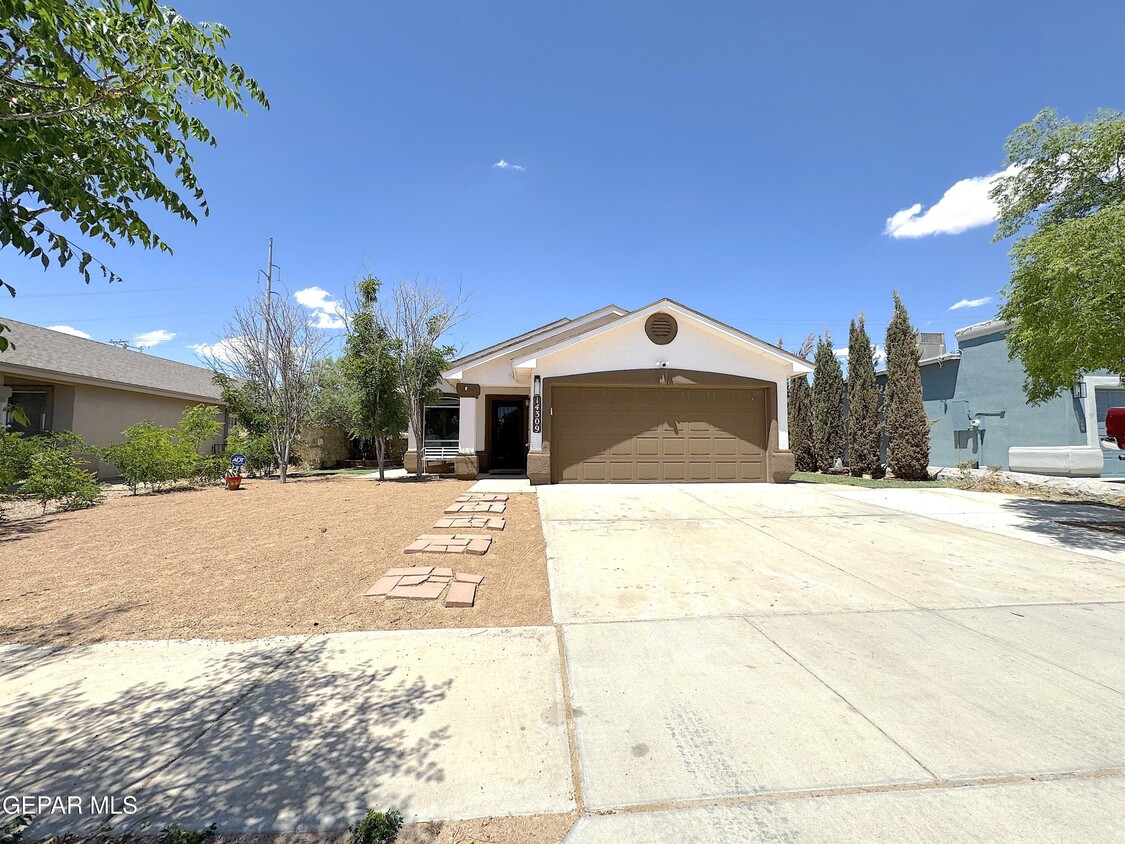 Primary Photo - 14309 Desert Orchid Dr