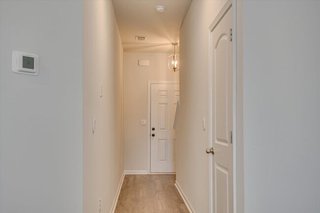 Foto del edificio - 4315 Newland St