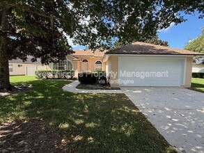 Building Photo - 732 Grand Parke Dr