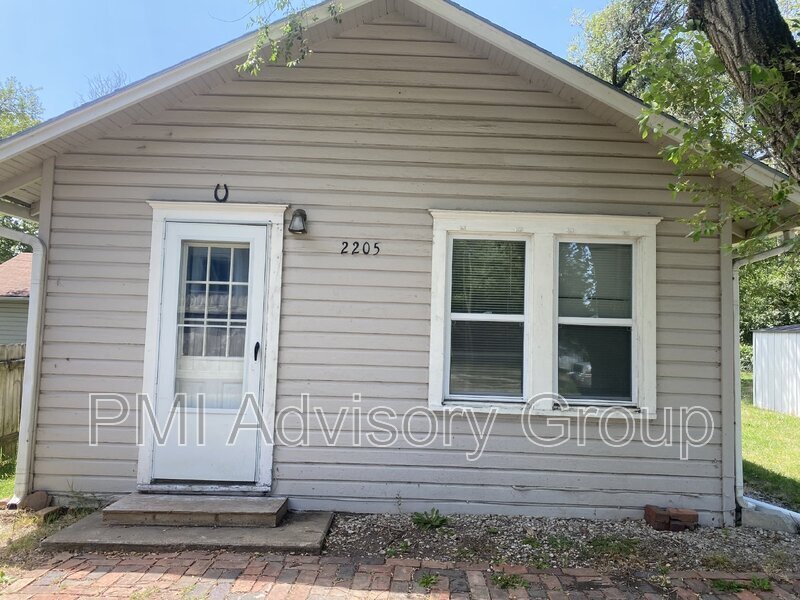 Foto principal - 2205 SE California Ave
